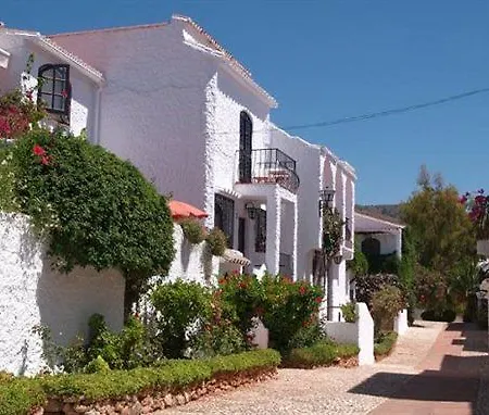 El Capistrano Complejo De Turisticos Otel 2*