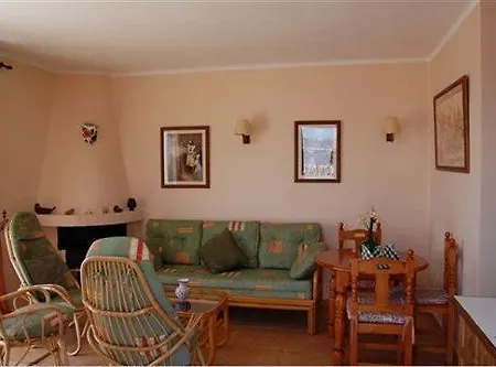 El Capistrano Complejo De Turisticos Otel 2*