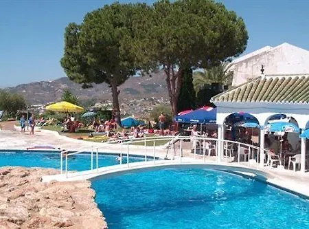 El Capistrano Complejo De Turisticos 2*